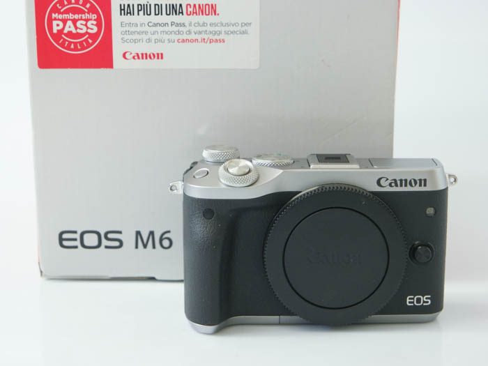 Canon EOS M6