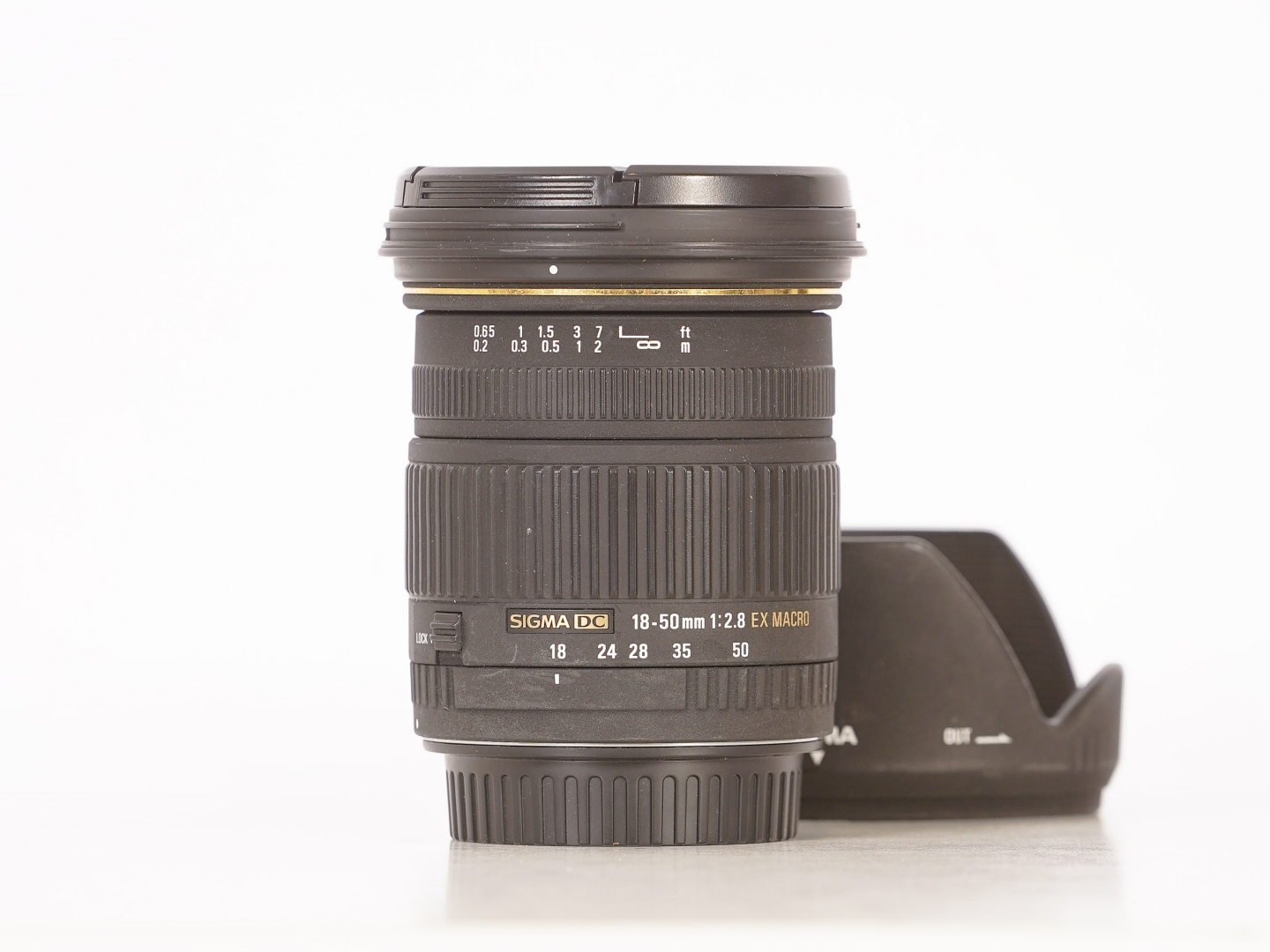 Sigma 18-50mm f/2.8 DC EX