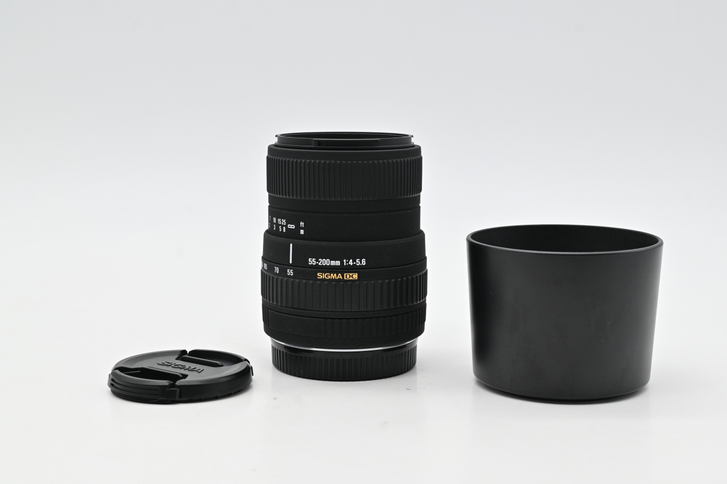 Sigma 55-200mm f/4-5.6 DC