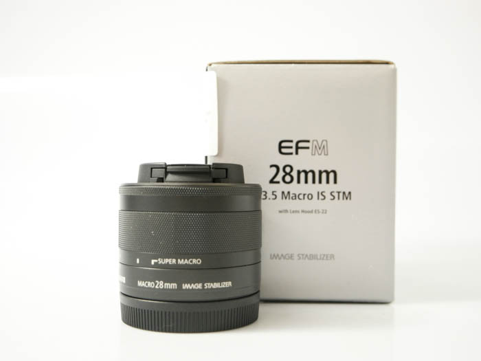 Canon EF-M 28mm f/3.5 Macro IS STM
