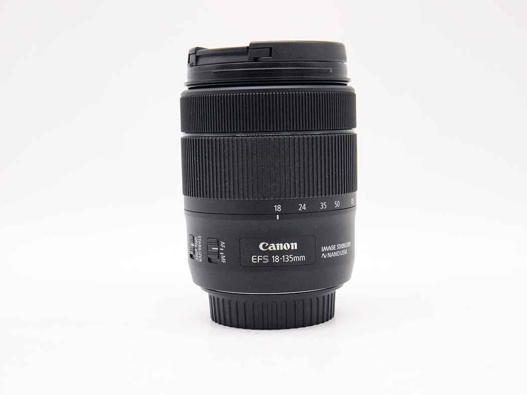 Canon EF-S 18-135mm f/3.5-5.6 IS USM