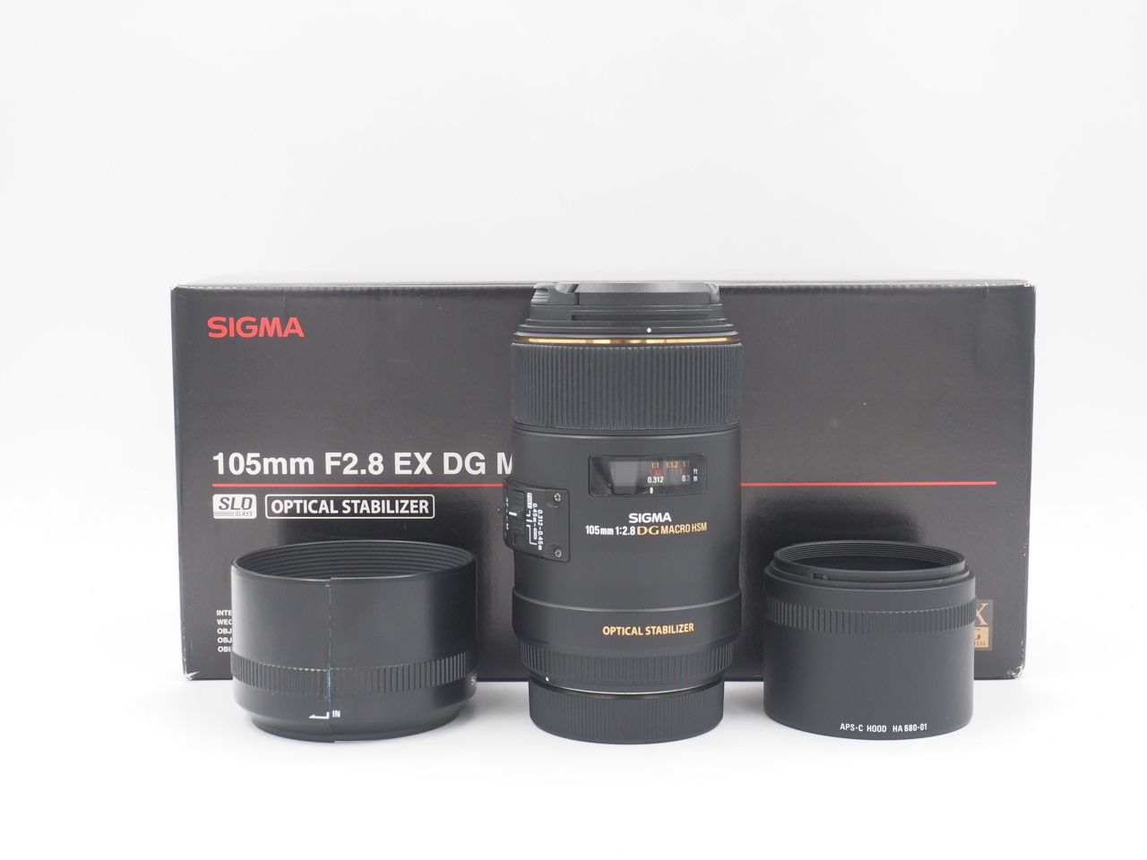 Sigma 105mm f/2.8 Macro DG OS HSM