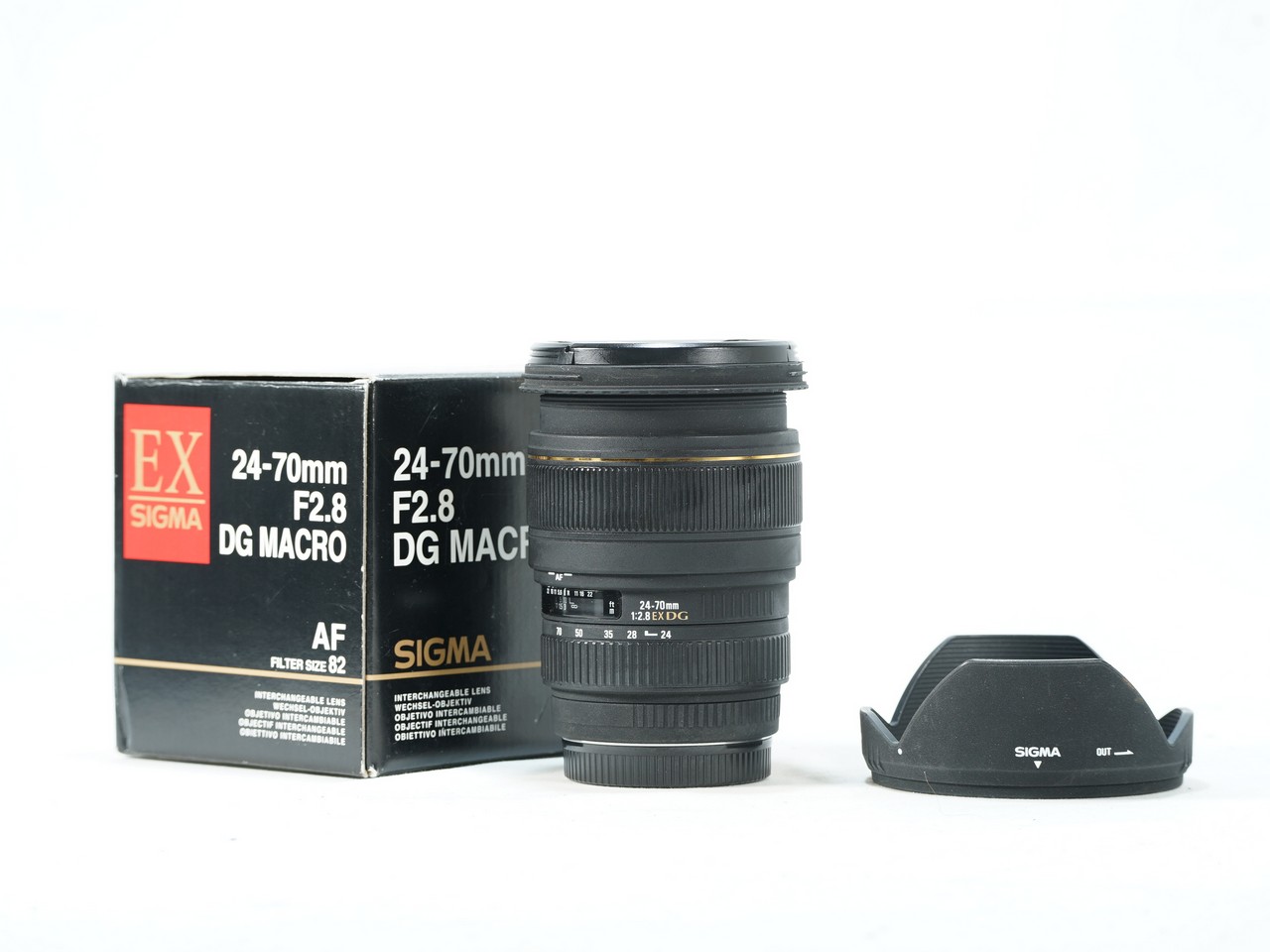 Sigma 24-70mm f/2.8 EX DG Macro