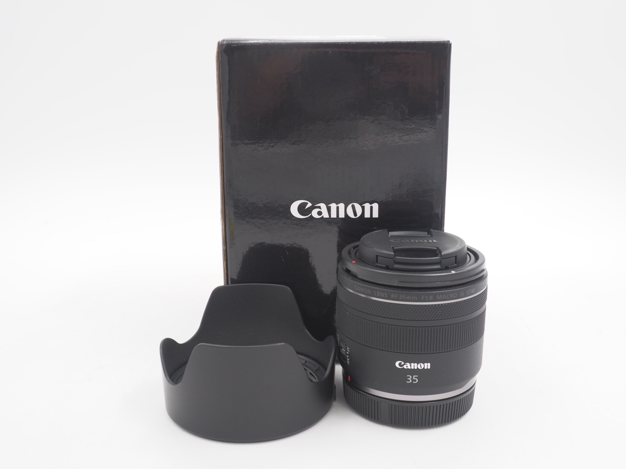 Canon RF 35mm f/1.8 Macro IS STM