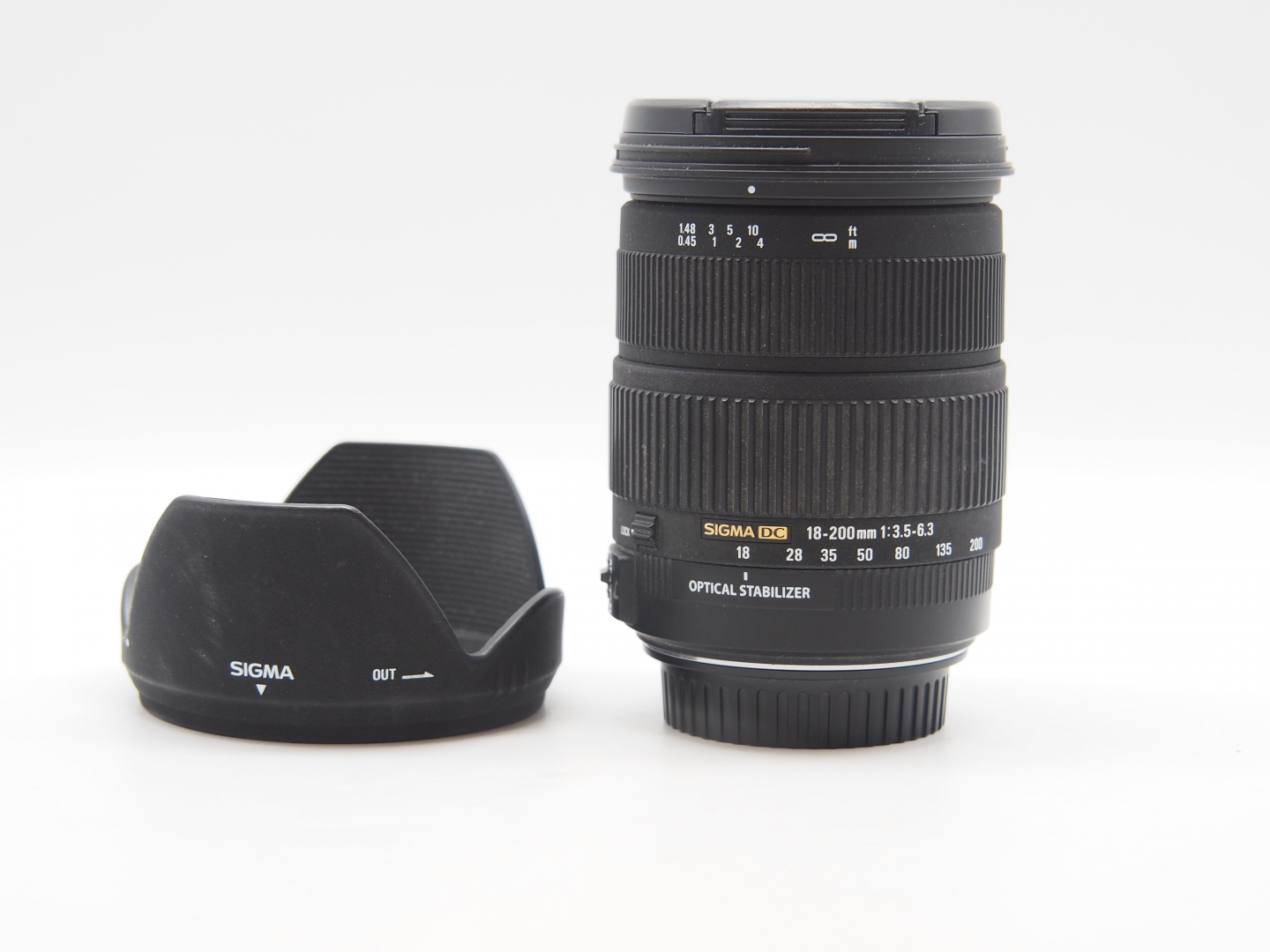 Sigma 18-200mm f/3.5-6.3 DC OS