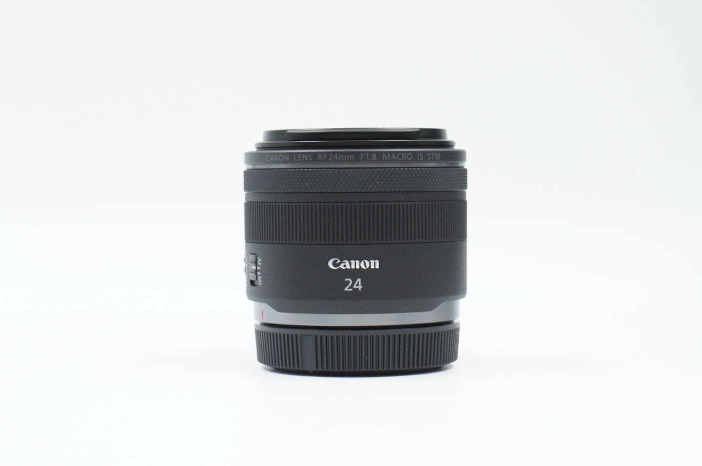 Canon RF 24mm f/1.8 Macro IS STM