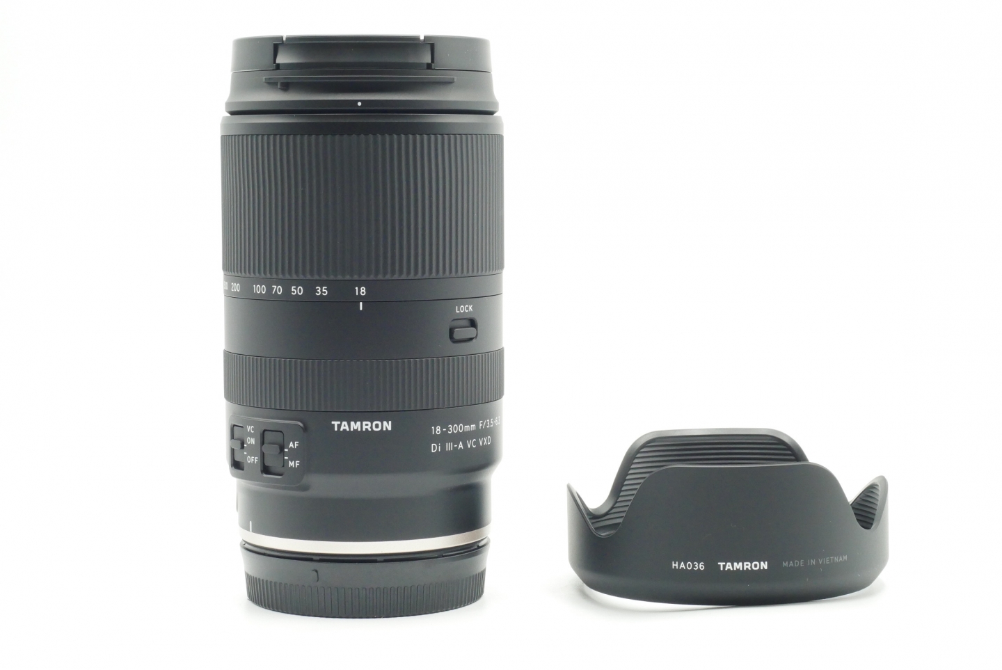 Tamron 18-300mm f/3.5-6.3 Di III-A VC VXD