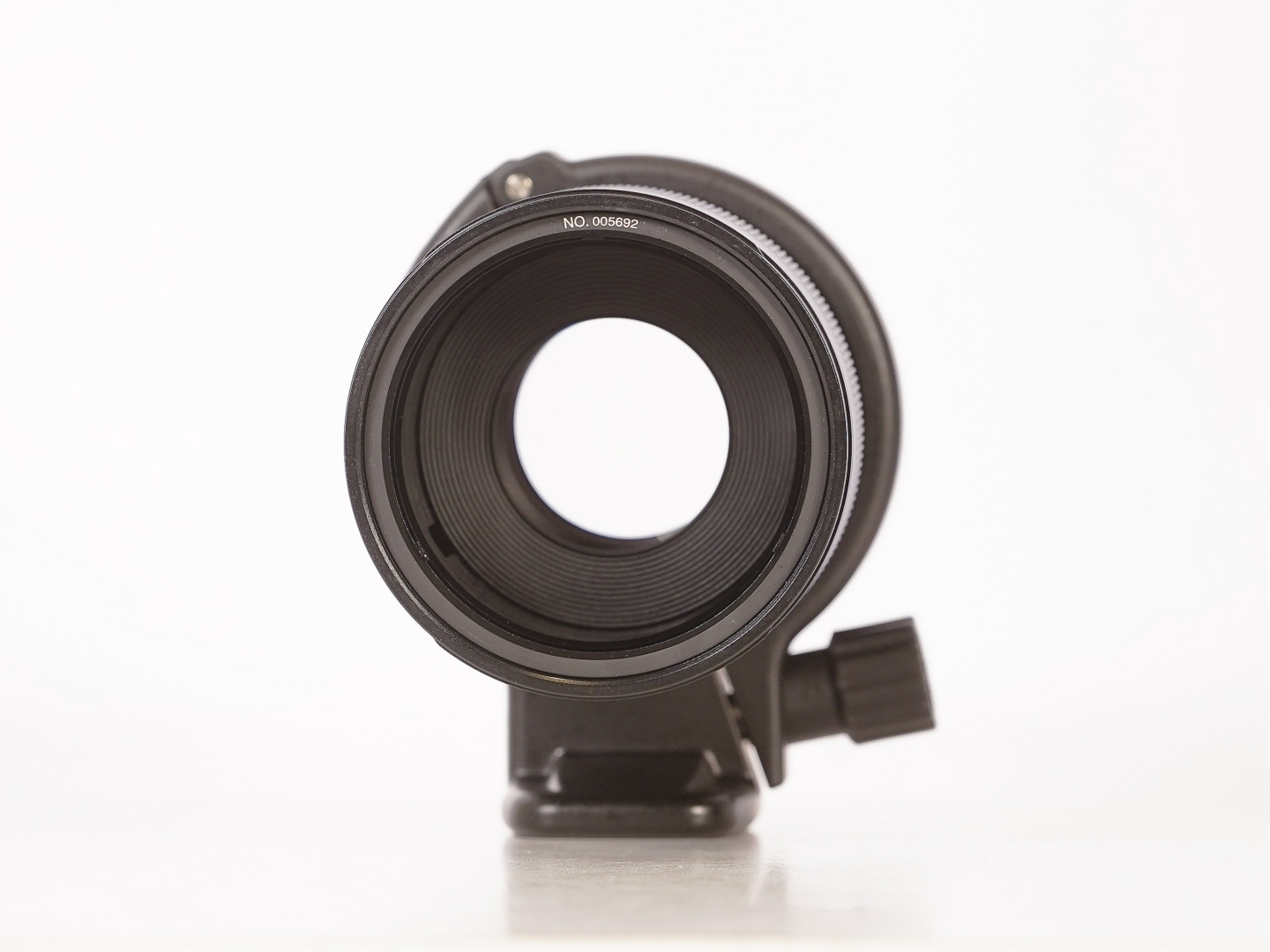 LAOWA 100mm f/2.8 CA-Dreamer Macro 2x