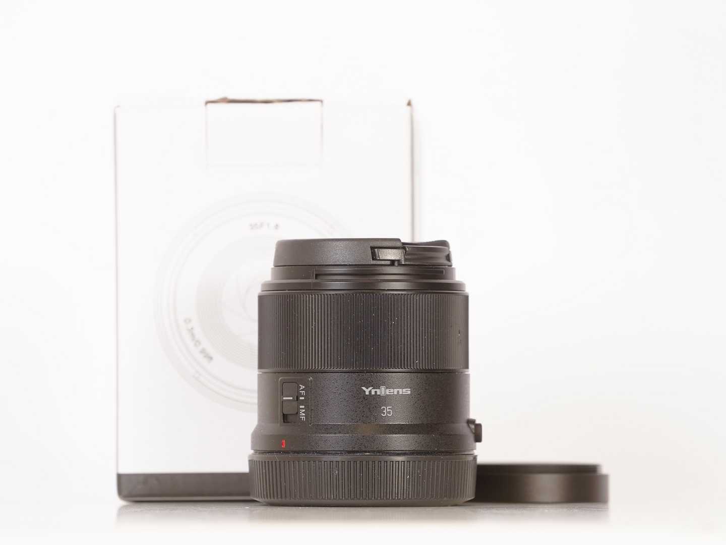 YN 35mm F1.8 R DA DSM