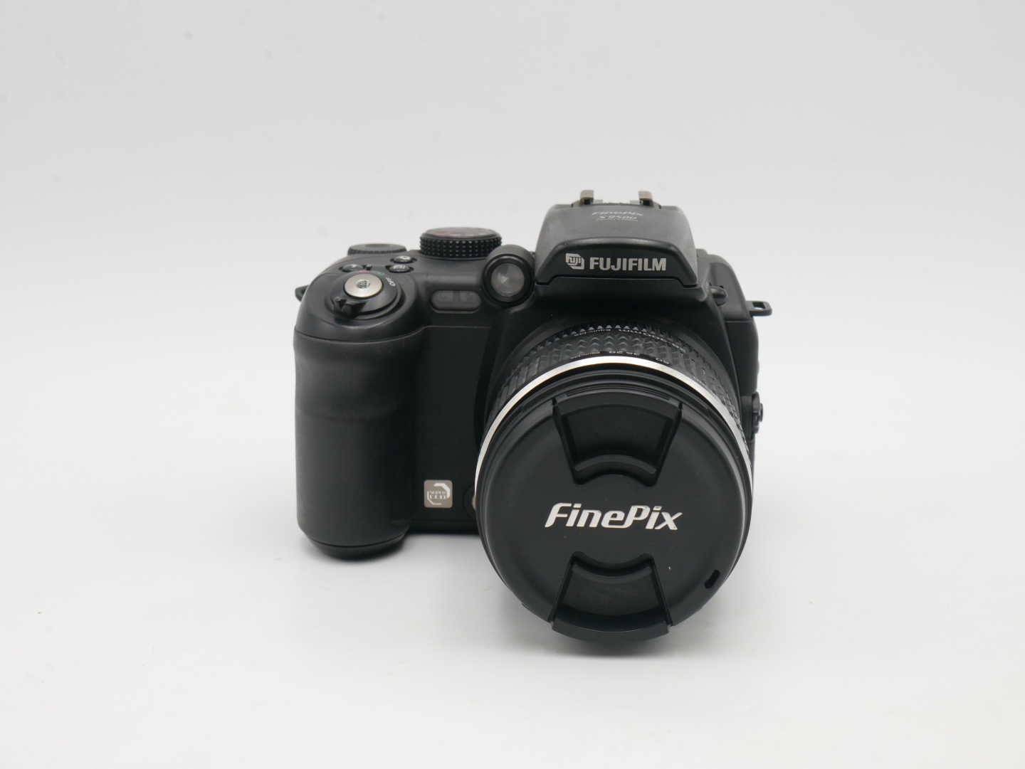FujiFilm Finepix S9500