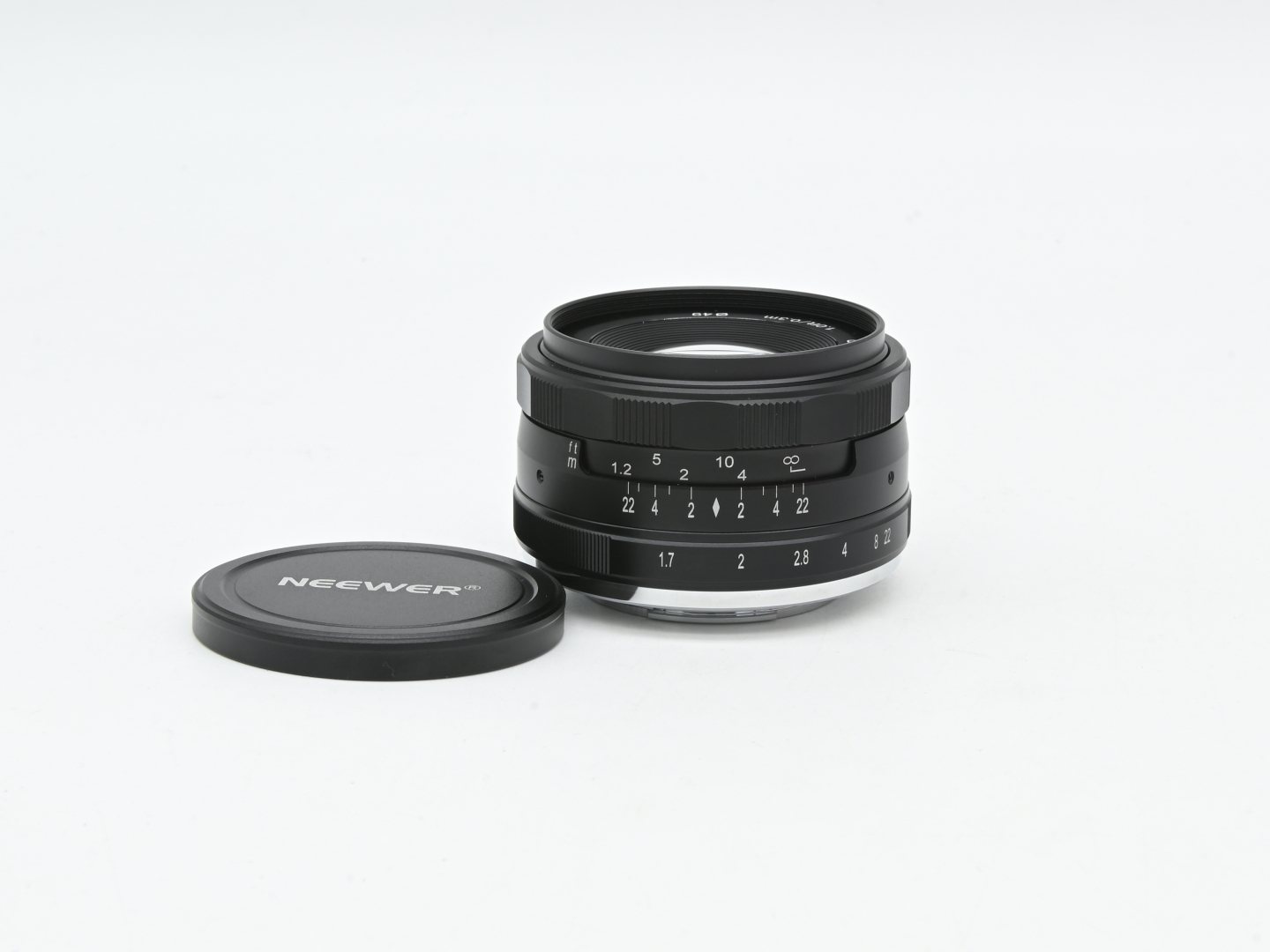 Neewer 35mm f/1.7