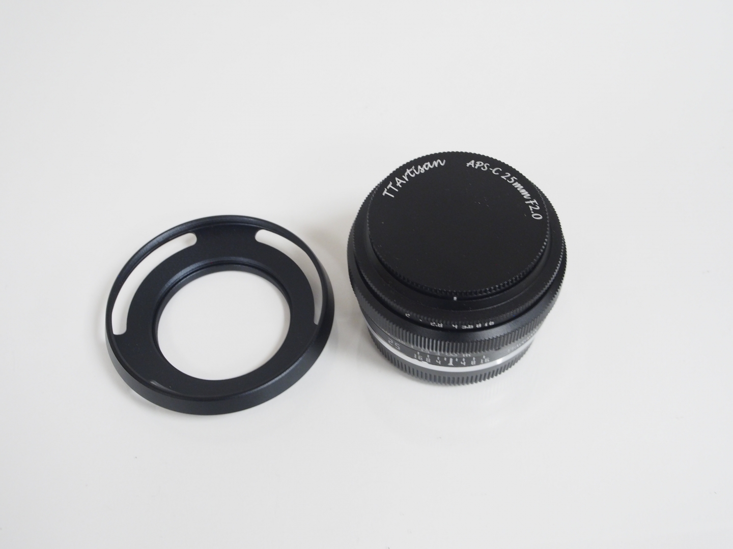 TTArtisan APS-C 25mm f/2