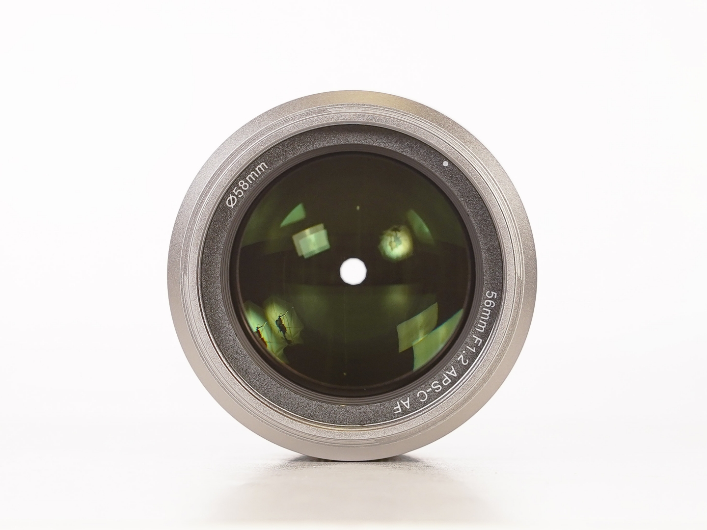 Sirui 56mm f/1.2 Sniper Series