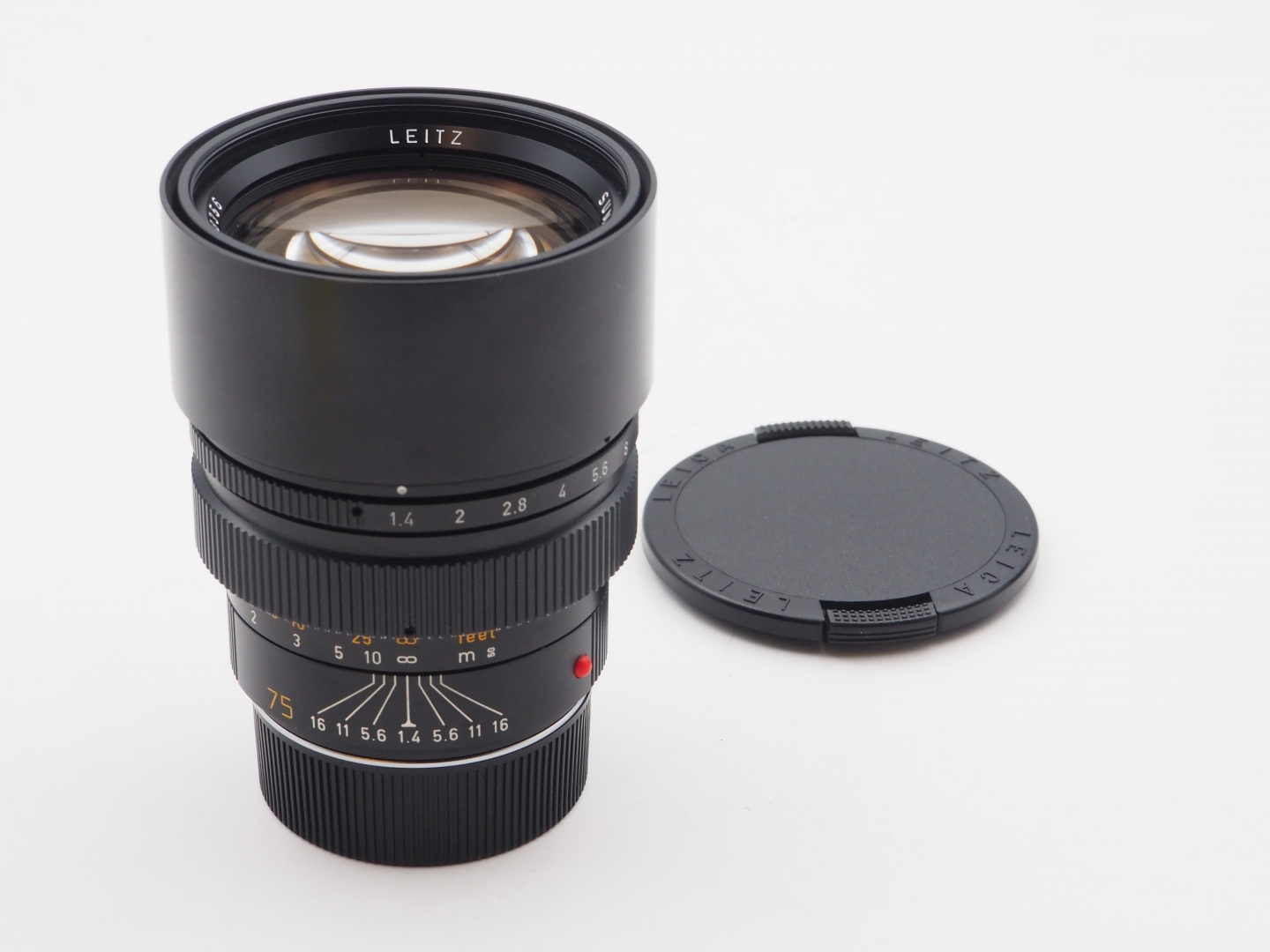 Leica Summilux-M 75mm f/1.4