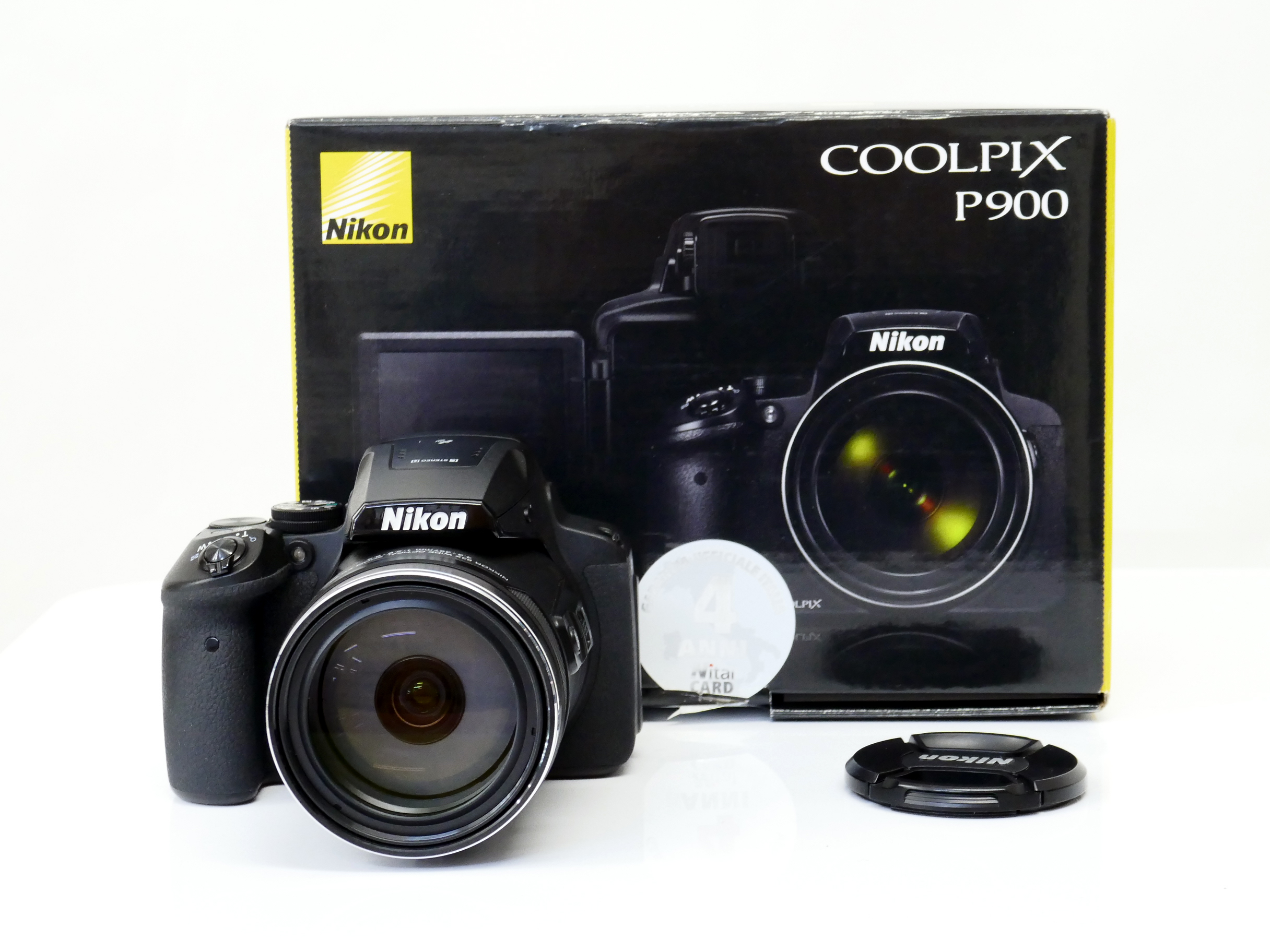 Nikon Coolpix P900