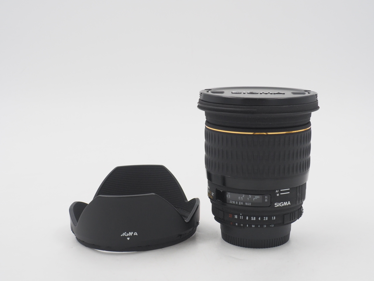 Sigma 20mm f/1.8 EX DG