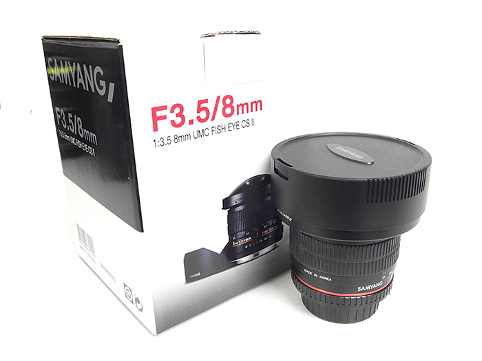 Samyang 8mm f/3.5 UMC Fish-eye CS II