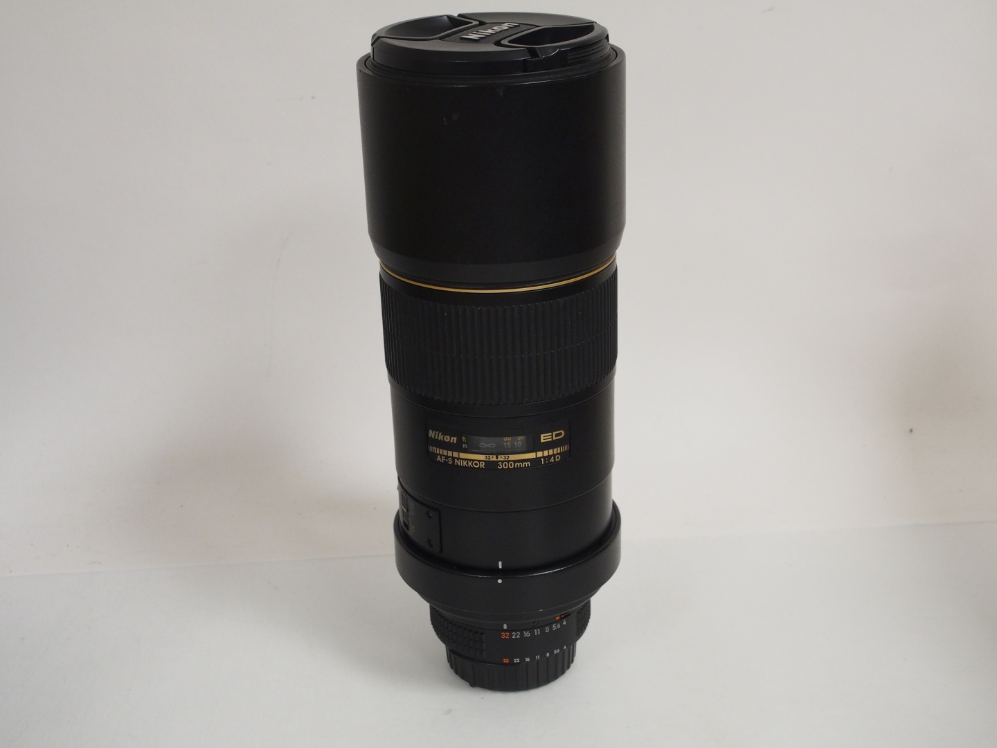 Nikon AF-S 300mm f/4 D IF ED