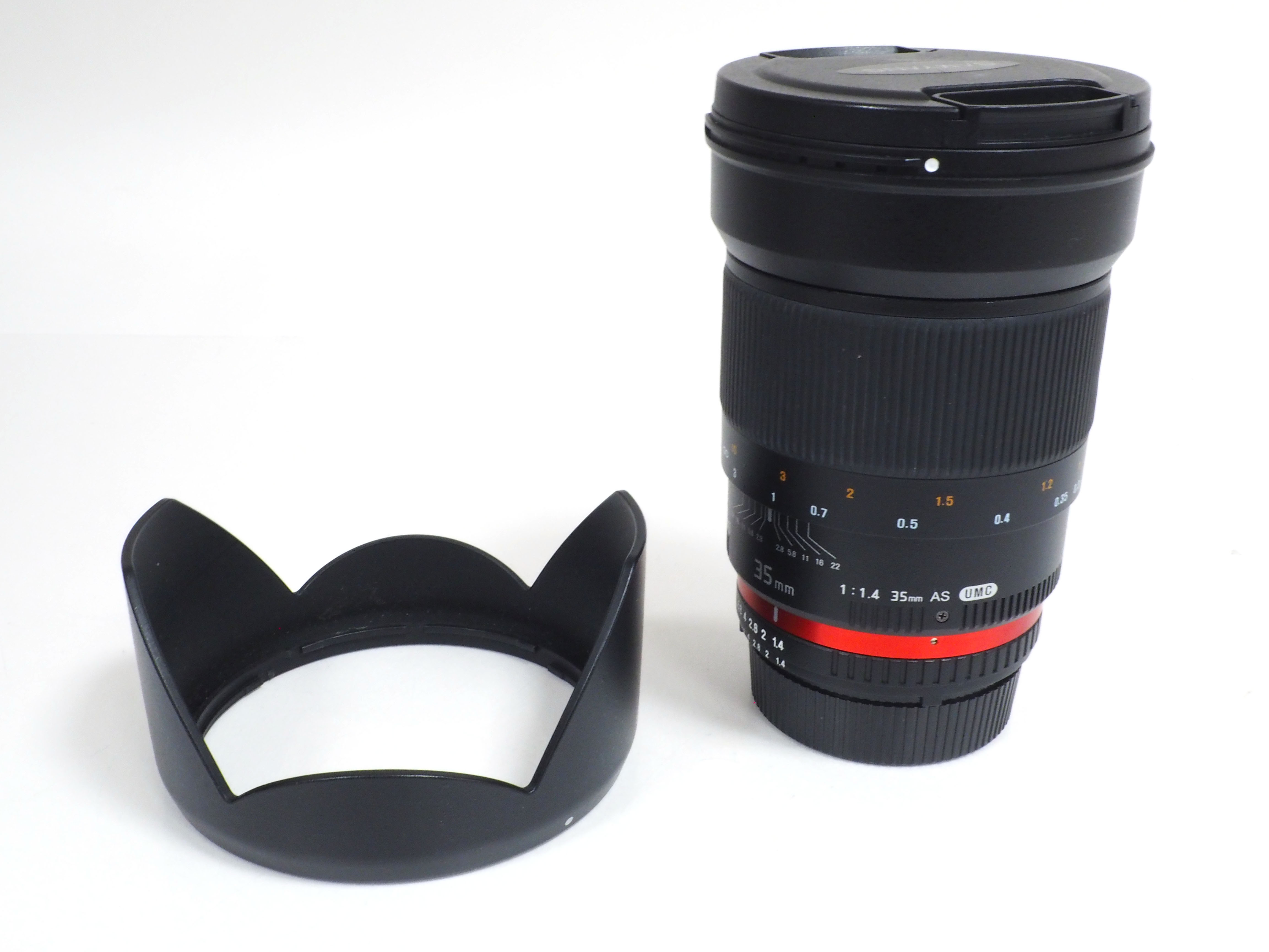 Samyang 35mm f/1.4 AS UMC