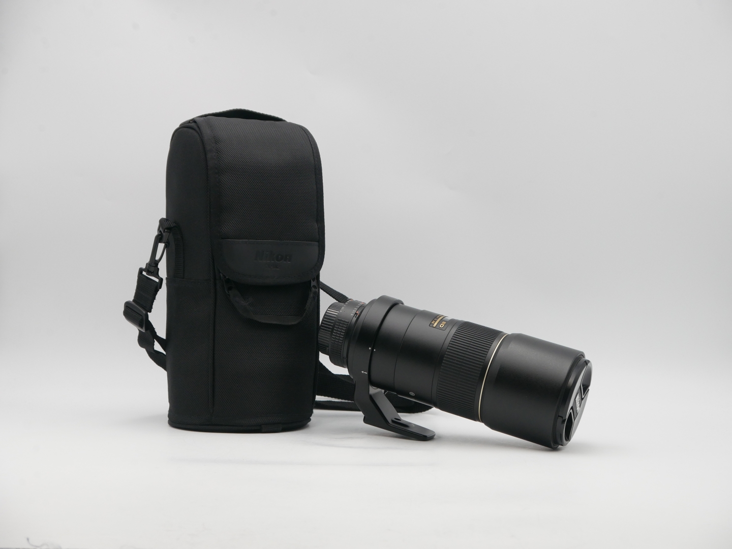 Nikon AF-S 300mm f/4 D ED
