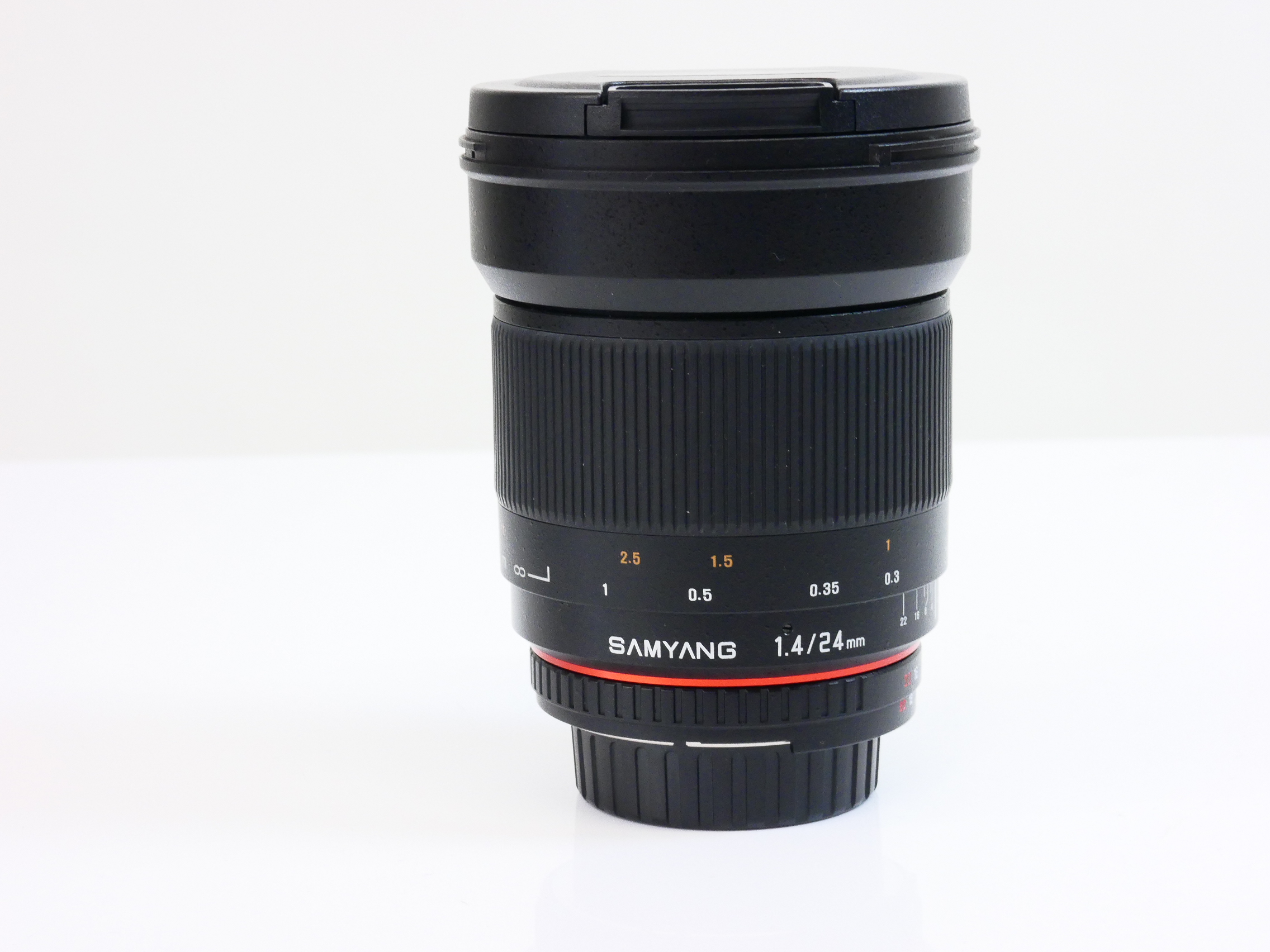 Samyang 24mm f/1.4 ED AS UMC
