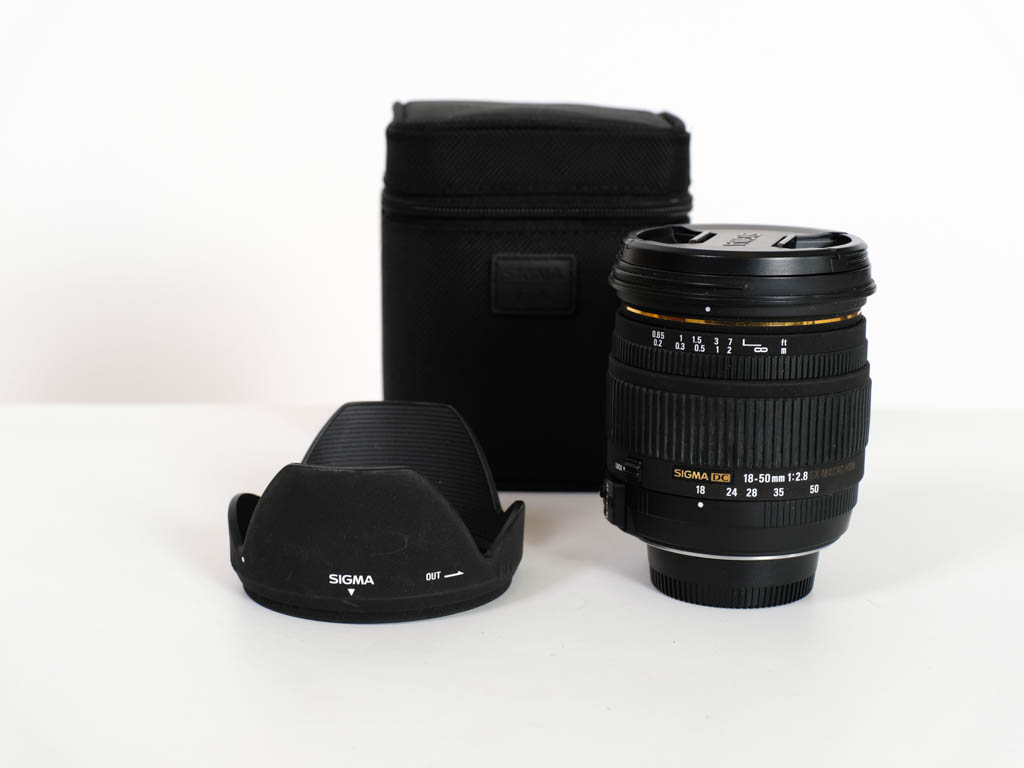 Sigma 18-50mm f/2.8 EX DC D