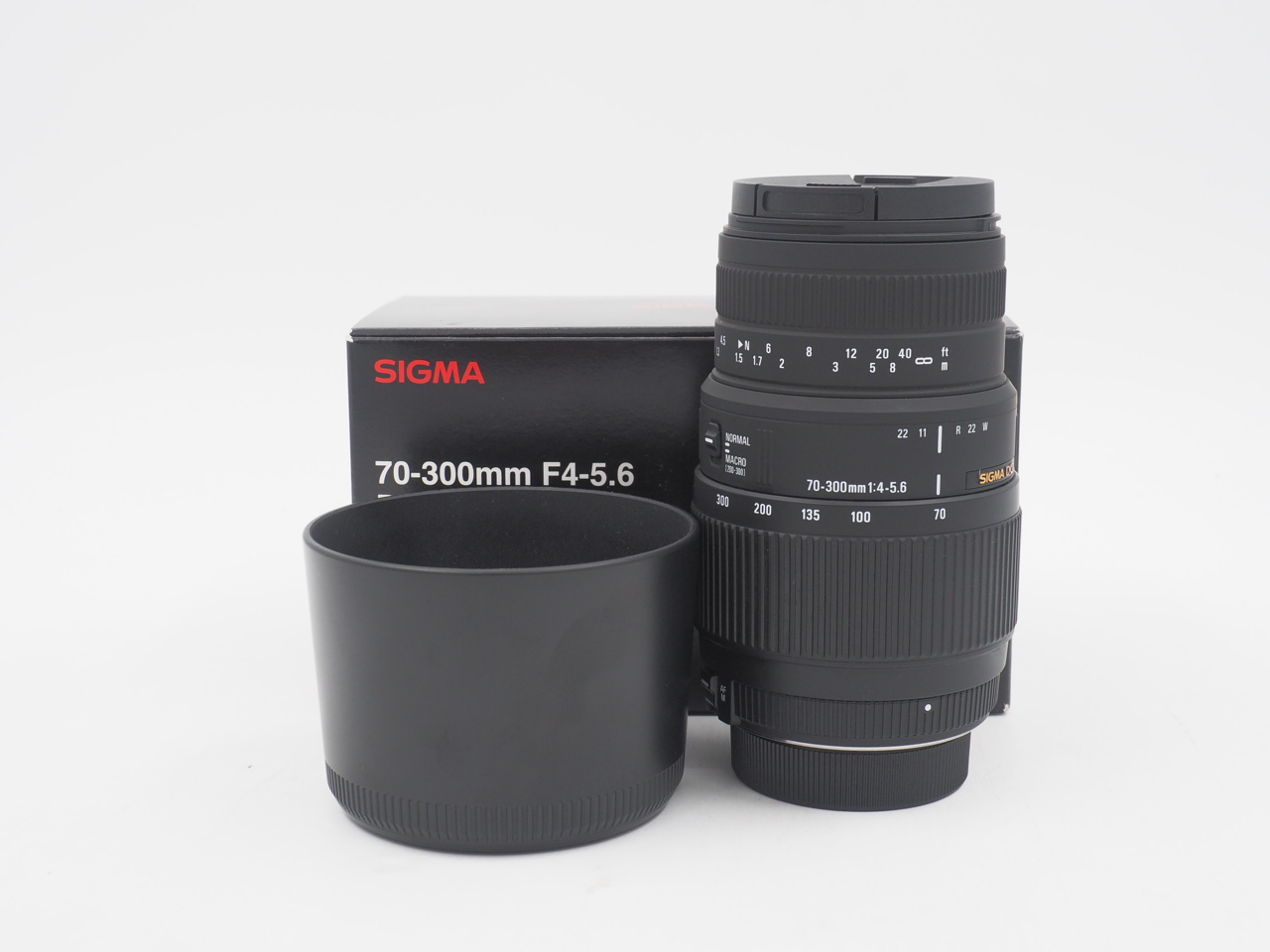 Sigma 70-300mm f/4-5.6 DG Macro
