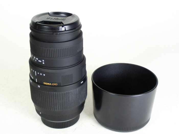Sigma 70-300mm f/4-5.6 DG Macro