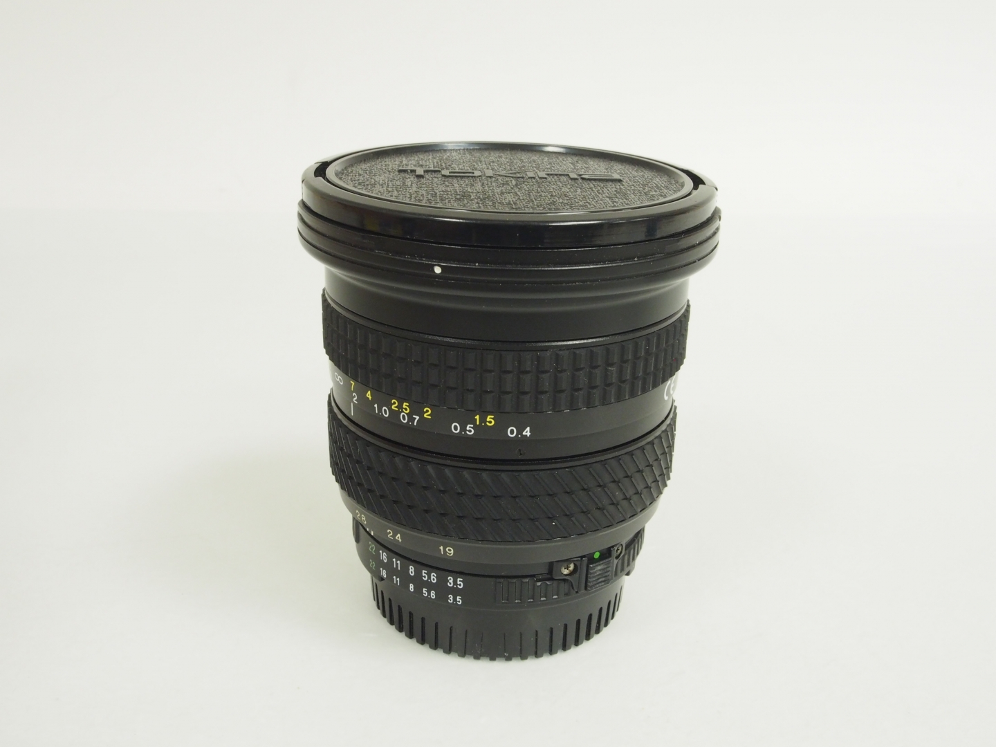 Tokina AF 19-35mm f/3.5-4.5