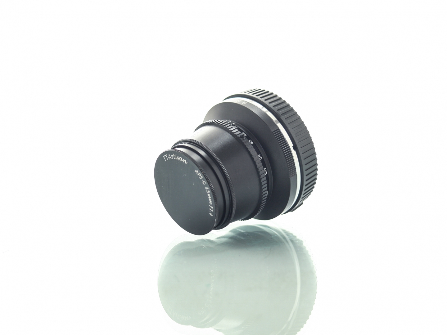 TTArtisan APS-C 35mm f/1.4
