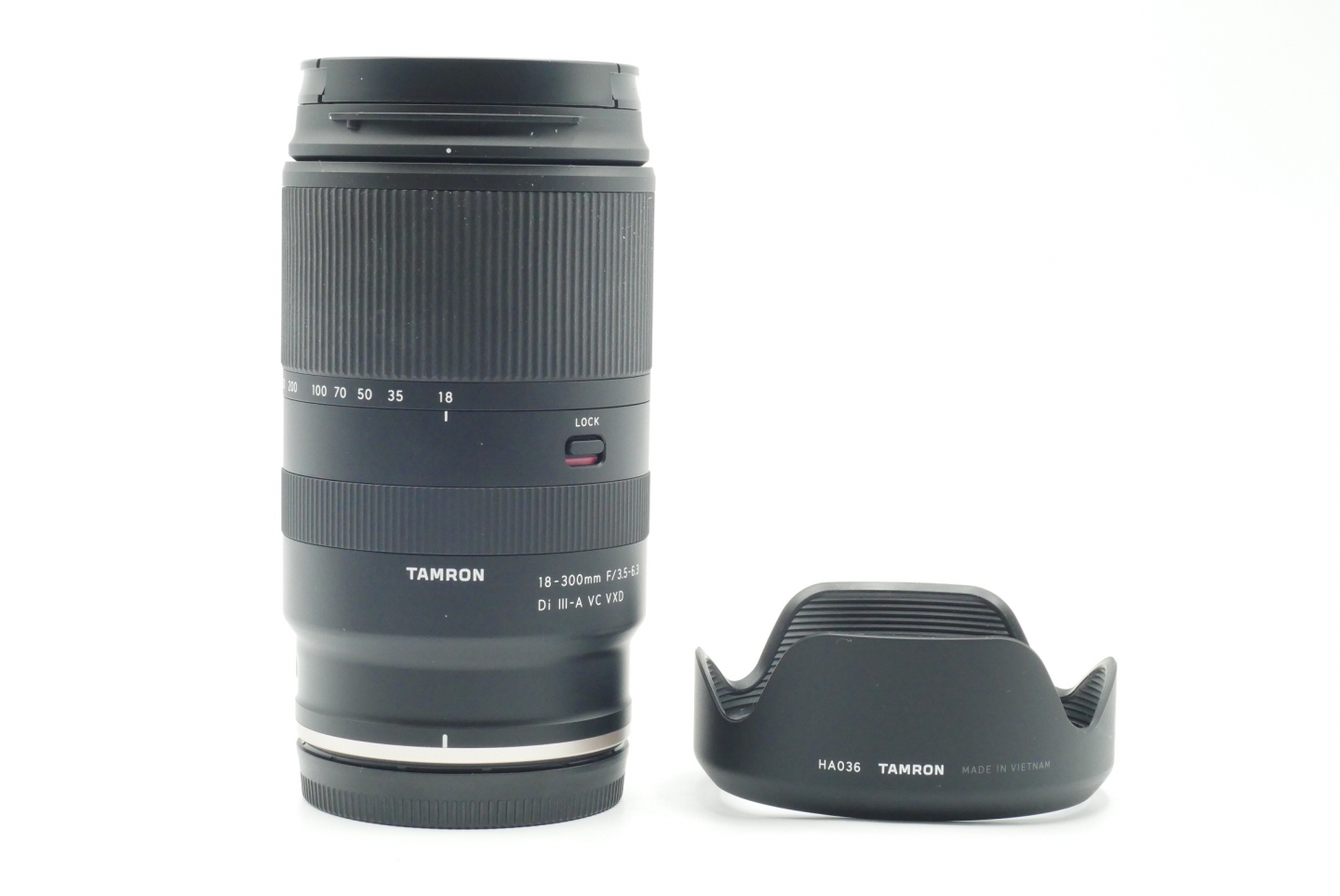 Tamron 18-300mm f/3.5-6.3 Di III-A VC VXD