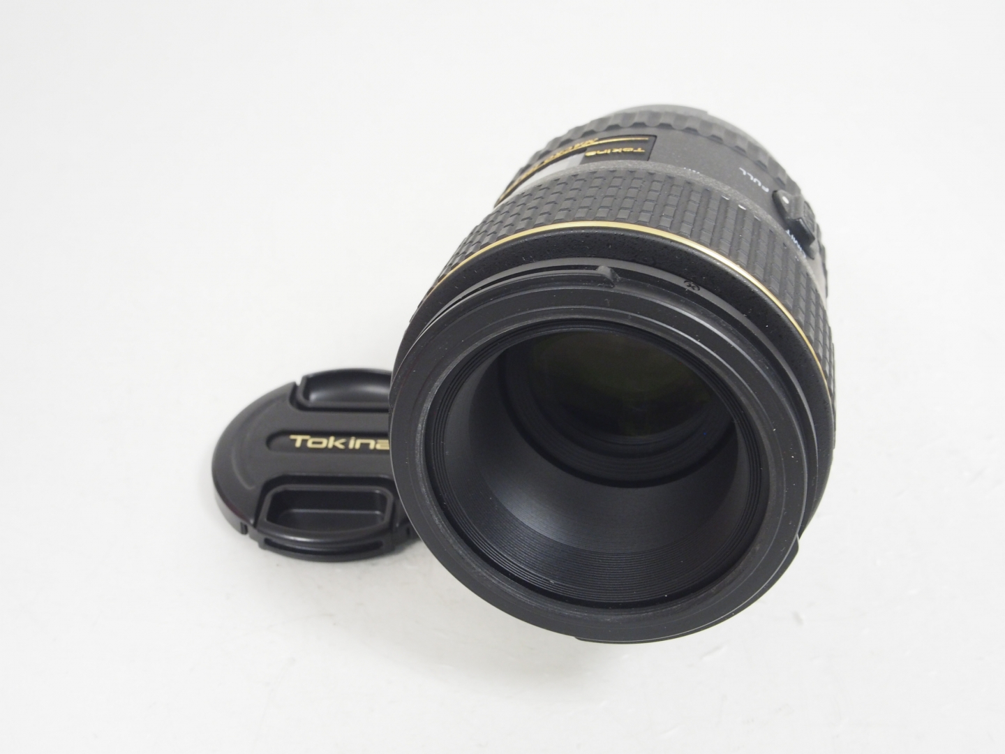 Tokina AT-X Pro 100mm f/2.8 Macro