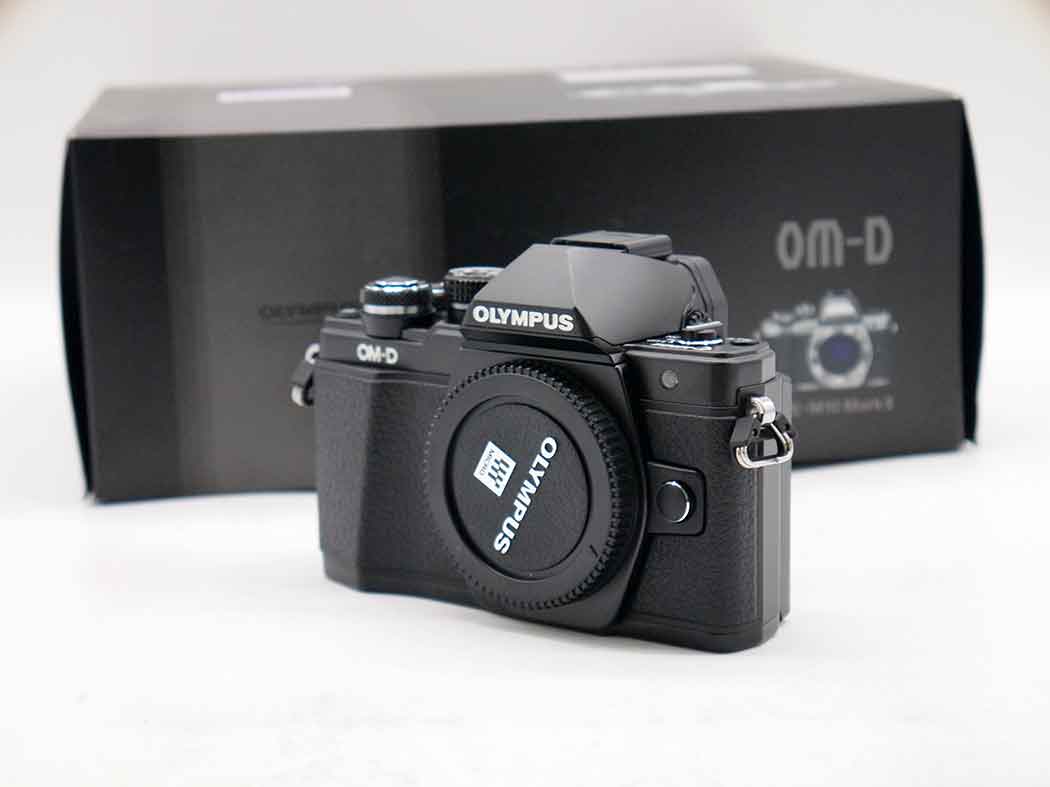 Olympus OM-D E-M10 II