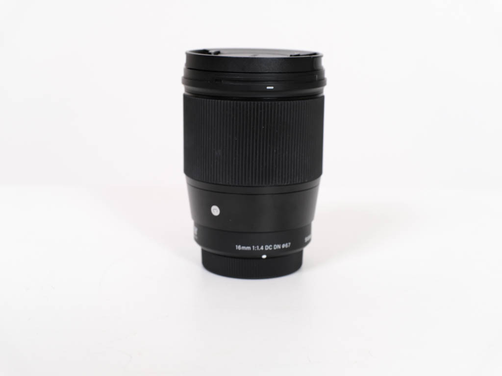 Sigma 16mm f/1.4 DC DN C