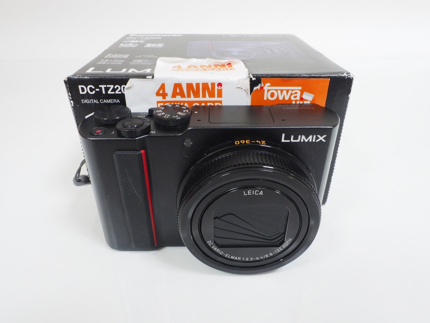 Panasonic Lumix TZ200 / ZS200
