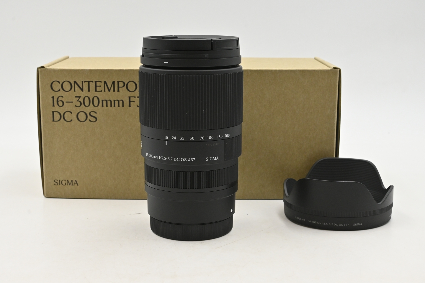 Sigma 16-300mm f/3.5-6.7 DC OS C
