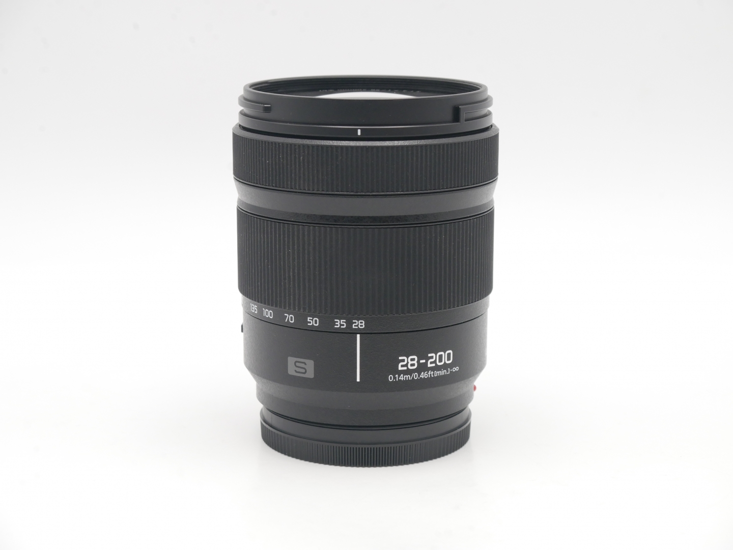 Panasonic Lumix S 28-200mm f/4-7.1 Macro OIS