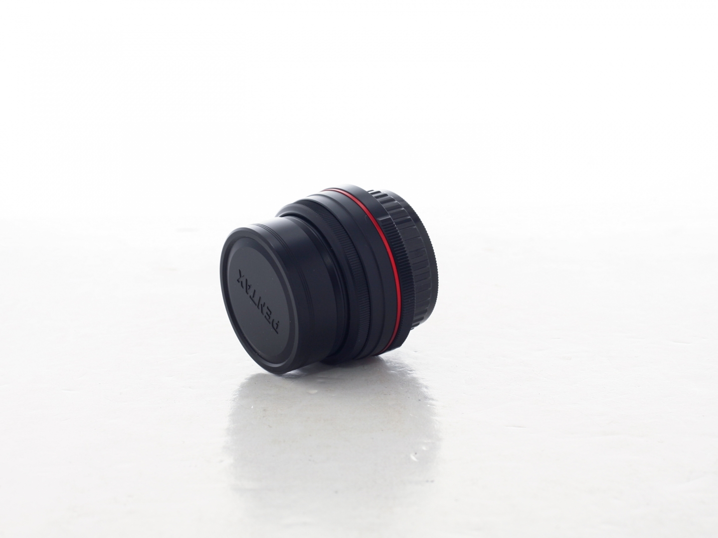 Pentax HD DA 70mm f/2.4 AL Limited