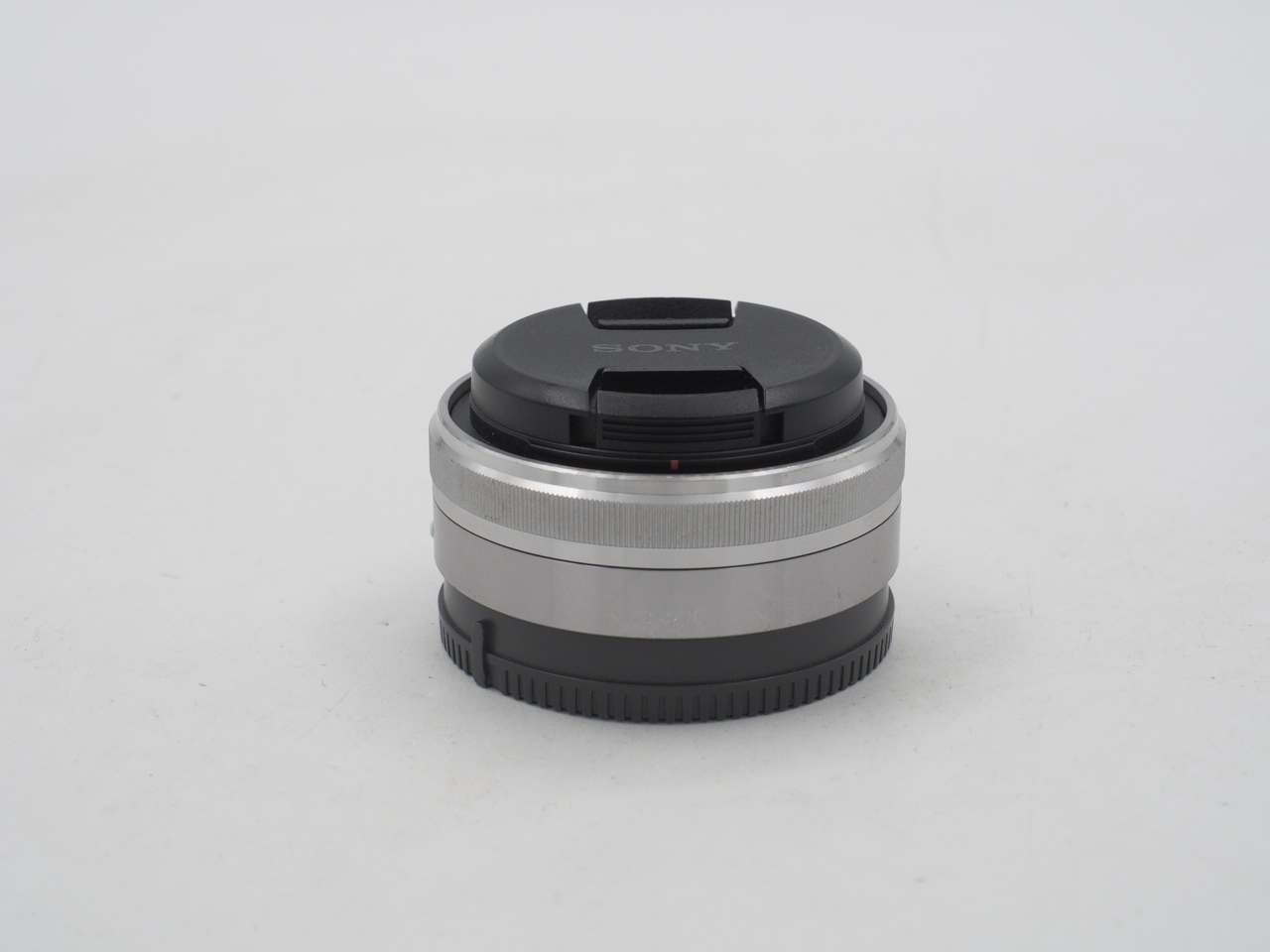 Sony E 16mm f/2.8