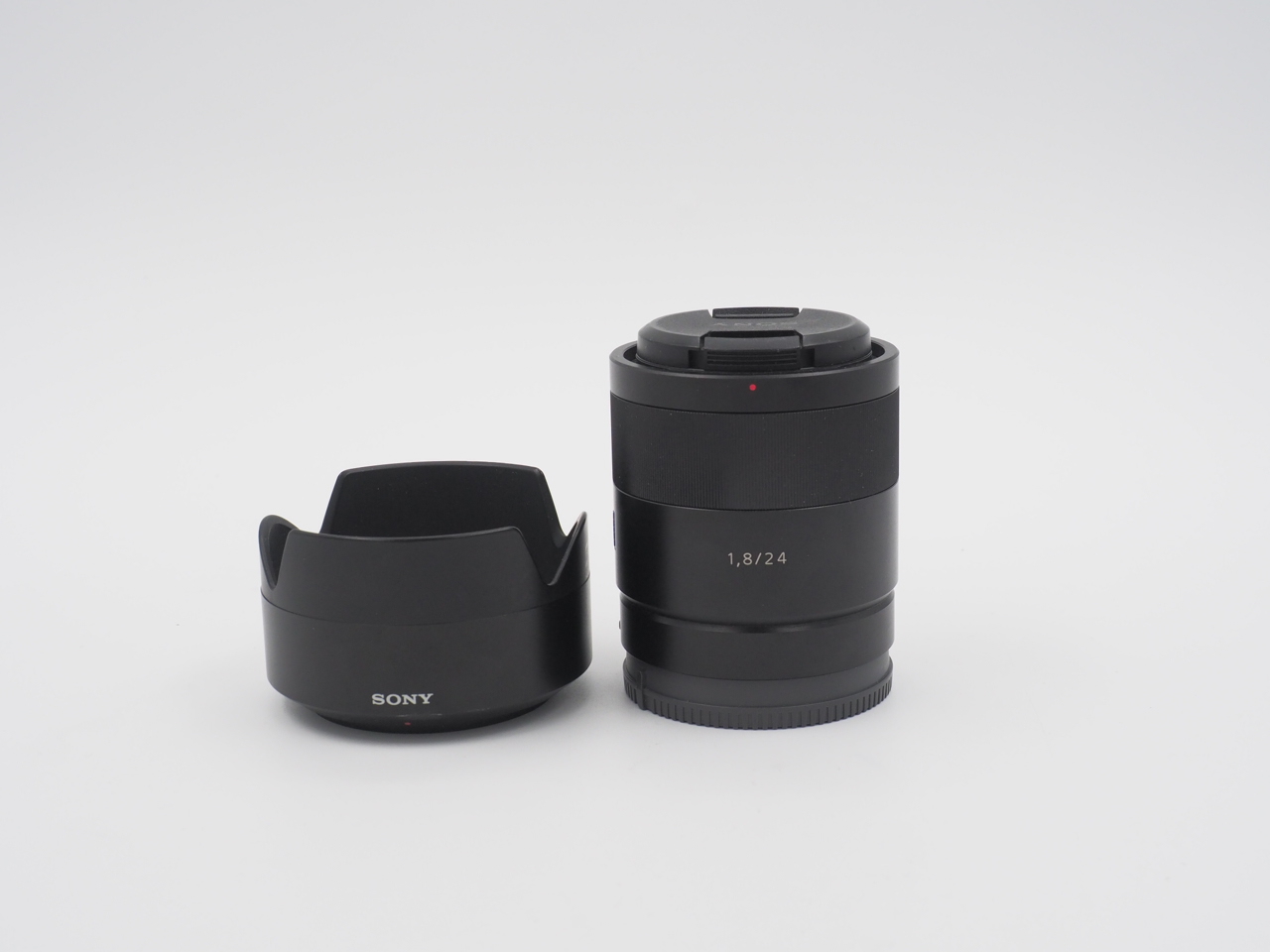 Sony Carl Zeiss Sonnar T* E 24mm f/1.8