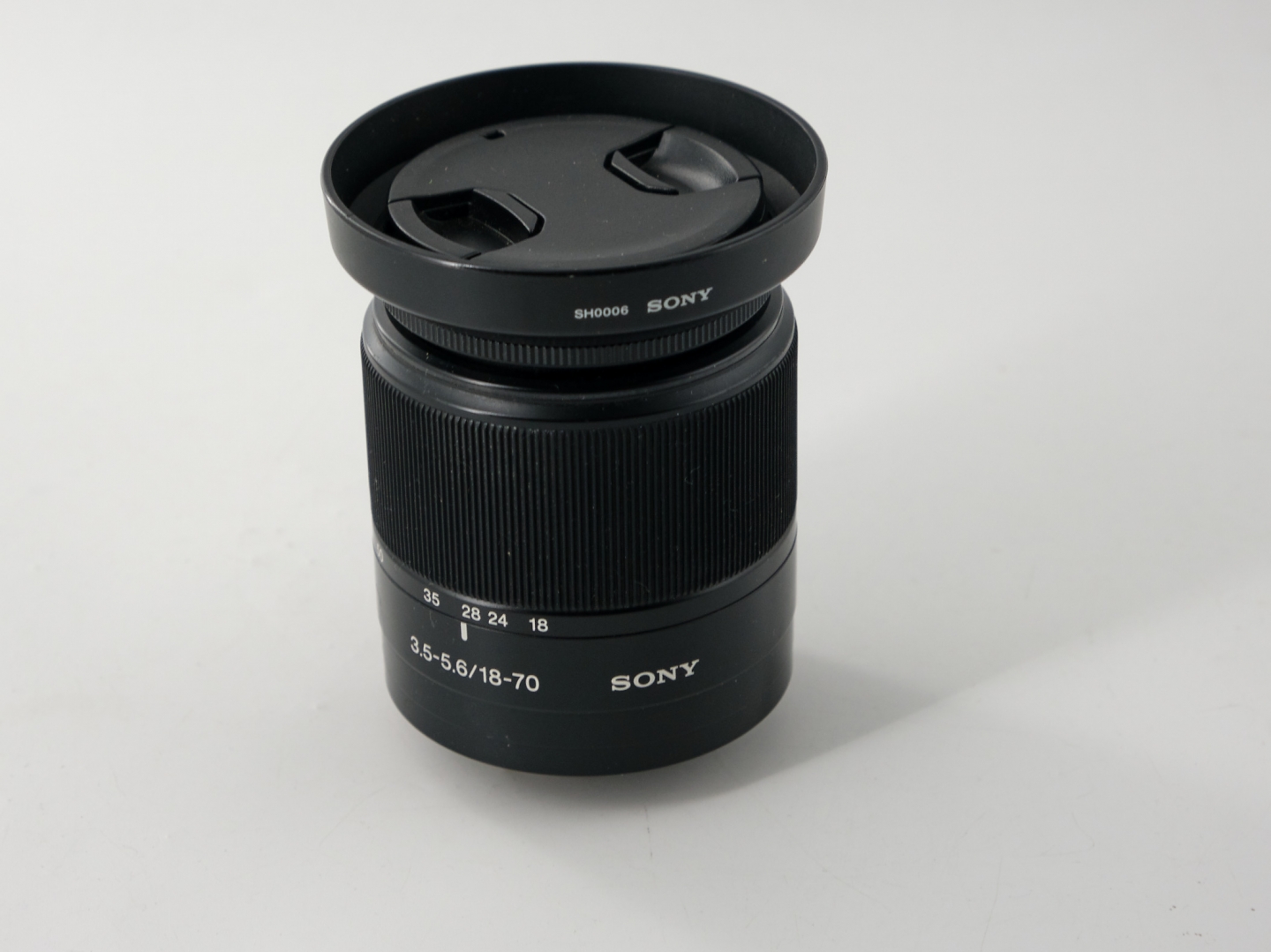 Sony DT 18-70mm f/3.5-5.6
