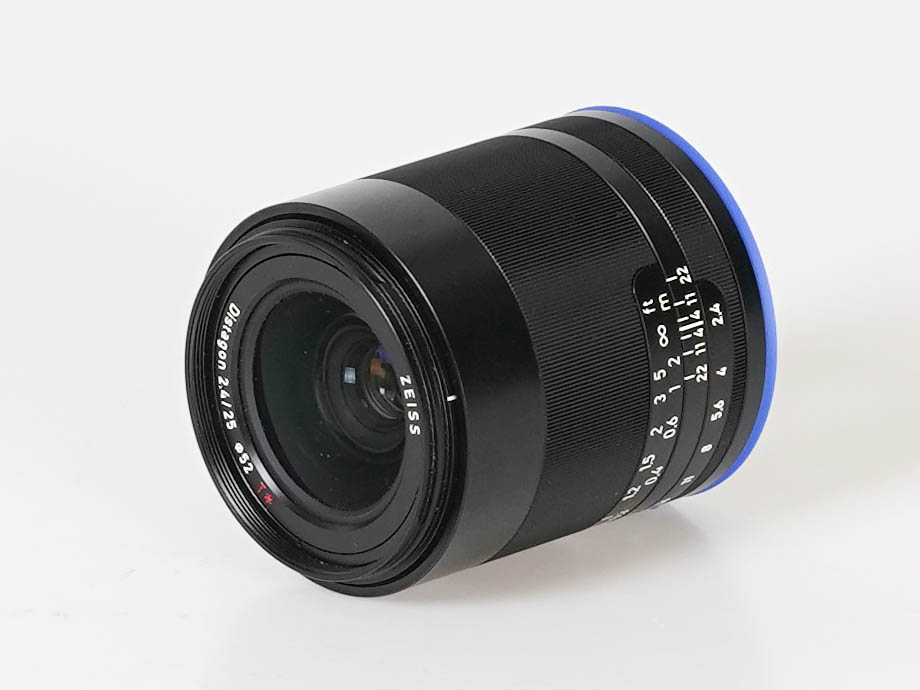 Zeiss Loxia 25mm f/2.4