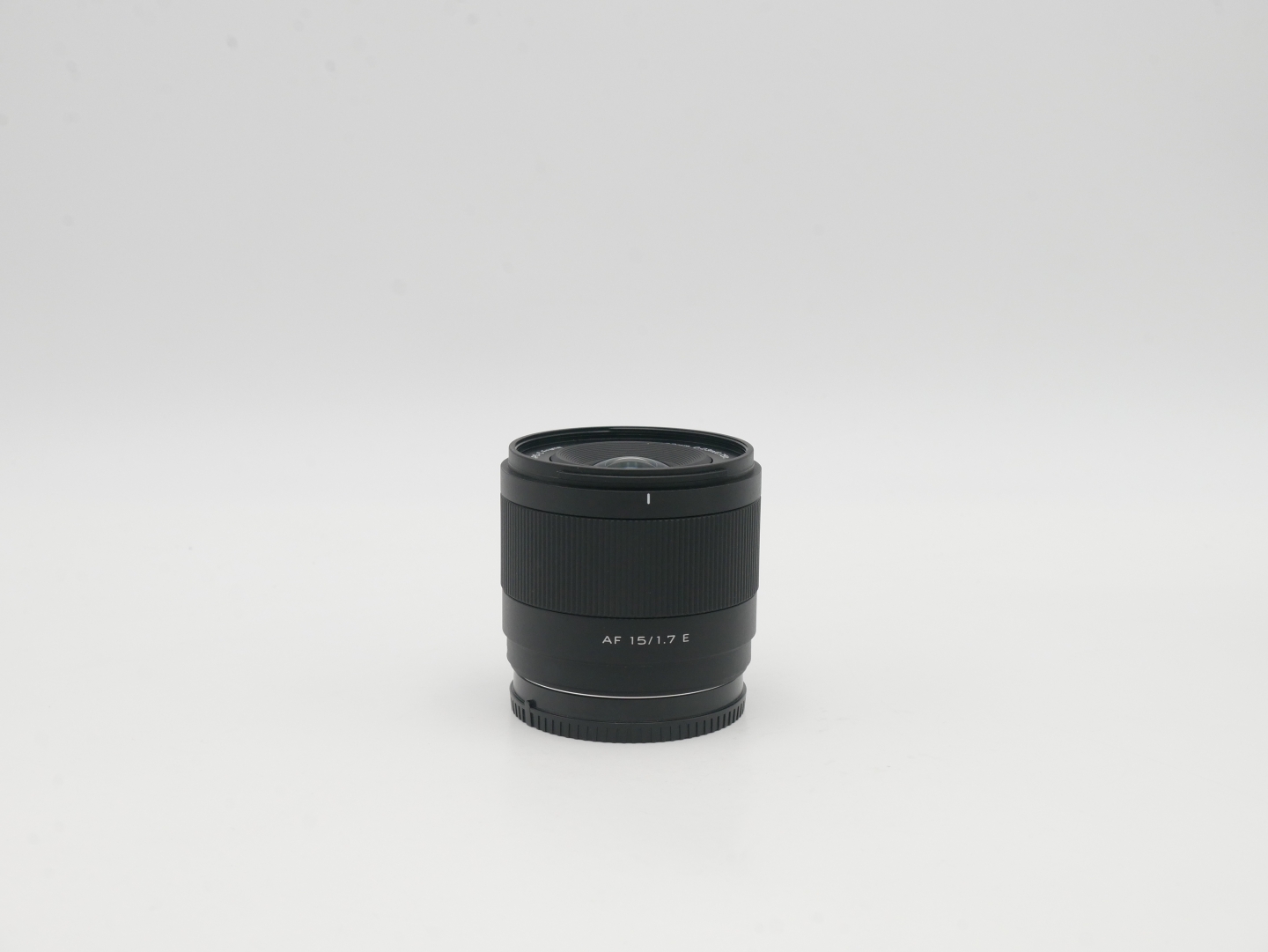 VILTROX 15mm F1.7