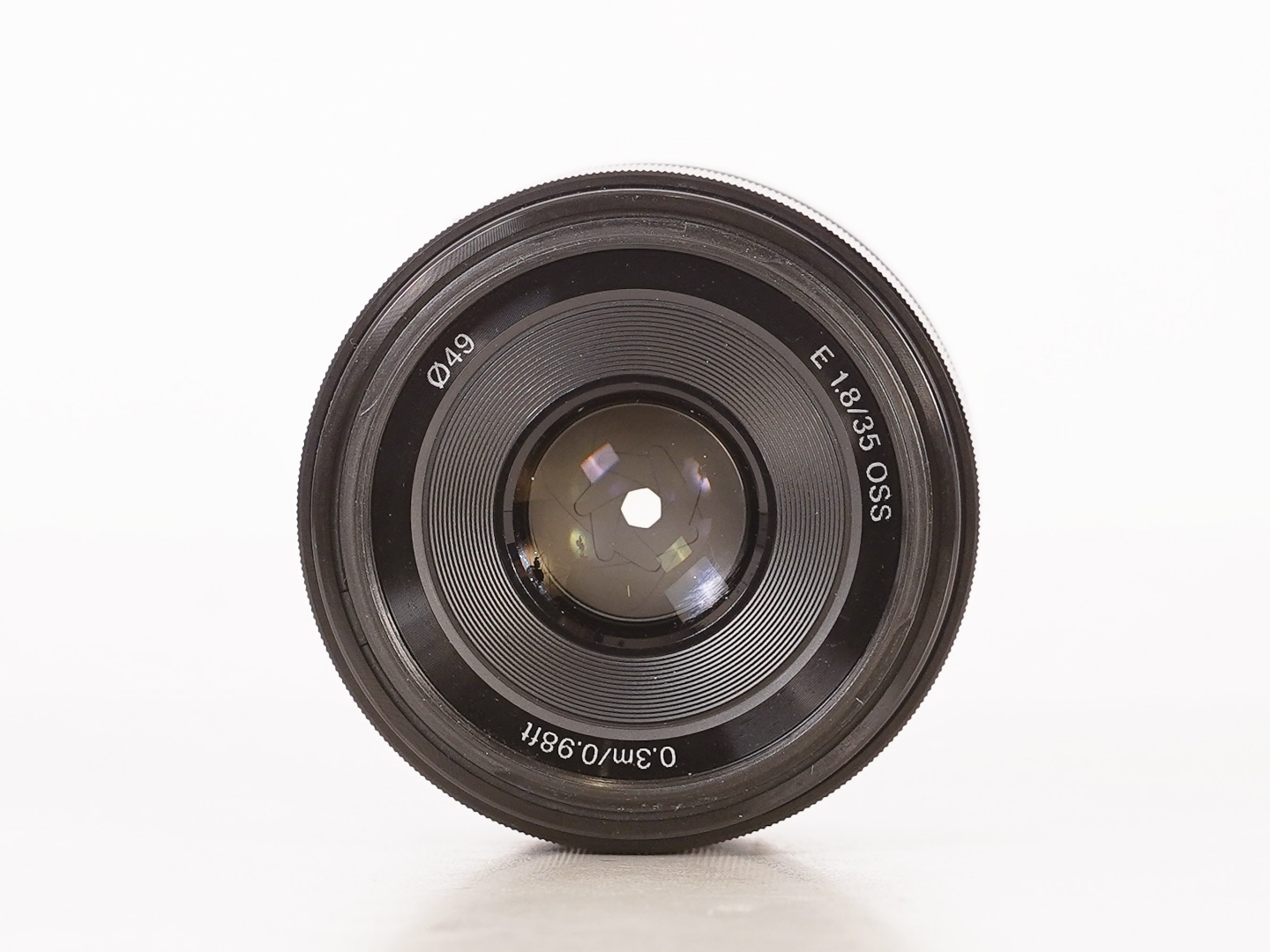 Sony E 35mm f/1.8 OSS